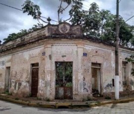 Descubra a riqueza arquitetônica do Centro Histórico de Cáceres, tombado pelo IPHAN. Um guia completo pelos Casarões Históricos de Cáceres!