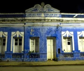 Descubra a riqueza arquitetônica do Centro Histórico de Cáceres, tombado pelo IPHAN. Um guia completo pelos Casarões Históricos de Cáceres!