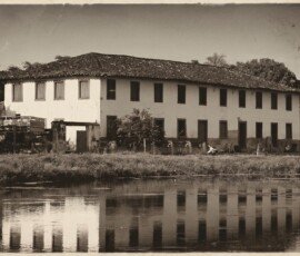 Conheça a lenda do Mão de Cobre e as visagens dos casarões centenários de Cáceres-MT. Descubra os mistérios do Centro Histórico, da Casa Rosa e da Fazenda Jacobina!