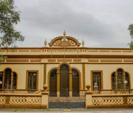Descubra a riqueza arquitetônica do Centro Histórico de Cáceres, tombado pelo IPHAN. Um guia completo pelos Casarões Históricos de Cáceres!